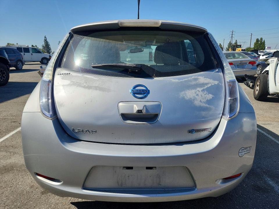 2012 Nissan Leaf VIN JN1AZ0CP7CT025471 COPART salvage auction — NORMAL WEAR, Ca - Dis/Dlr/Exp Only Clean Title (P), sold $325 on 2026-07-07 (photo 6)