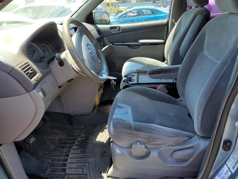 2004 Toyota Sienna VIN 5TDZA23C34S138043 COPART salvage auction — MINOR DENT/SCRATCHES, CA - DIS/DLR/EXP APP FOR DUP SALVAG, sold $650 on 2026-07-27 (photo 7)