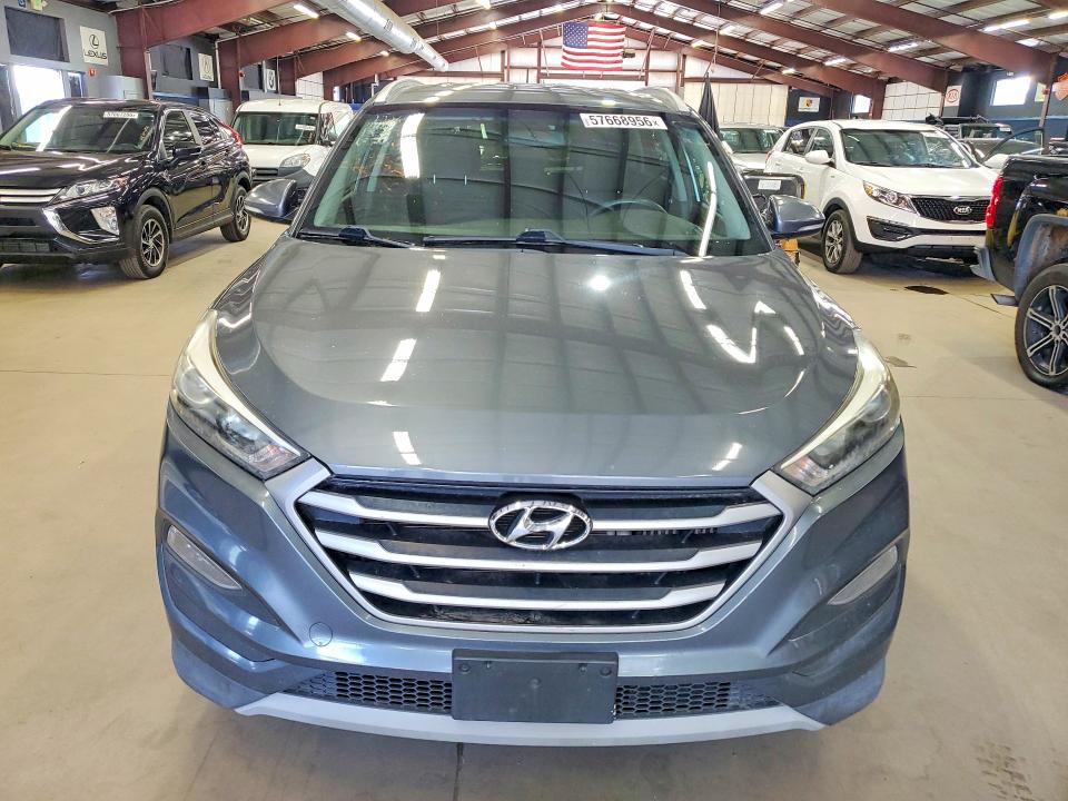 2017 Hyundai Tucson VIN KM8J3CA24HU457472 COPART salvage auction — MINOR DENT/SCRATCHES, Md - Certificate Of Title, sold $3,500 on 2026-07-14 (photo 5)