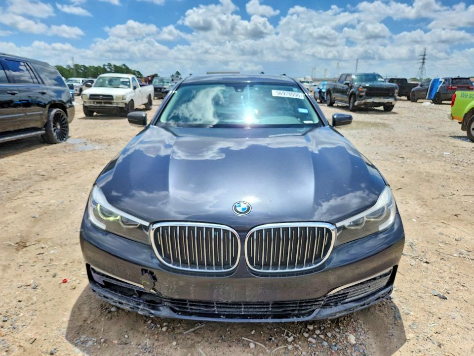 2018 BMW 7er VIN WBA7E2C57JG741481 COPART salvage auction — MINOR DENT/SCRATCHES, Tx - Certificate Of Title, sold $4,350 on 2026-07-28 (photo 5)