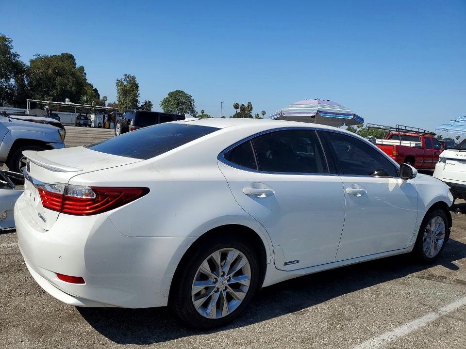 2013 Lexus ES VIN JTHBW1GG5D2016798 COPART salvage auction — FRONT END, Ca - Salvage Certificate, sold $4,950 on 2026-07-31 (photo 3)