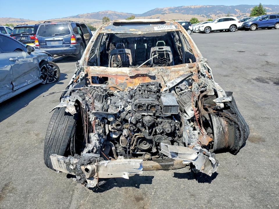 2019 Mercedes-benz E-klasse VIN WDDZF4JB7KA526979 COPART salvage auction — BURN, Ca - Non-Repairable Vehicle Cert, sold $150 on 2026-08-06 (photo 5)