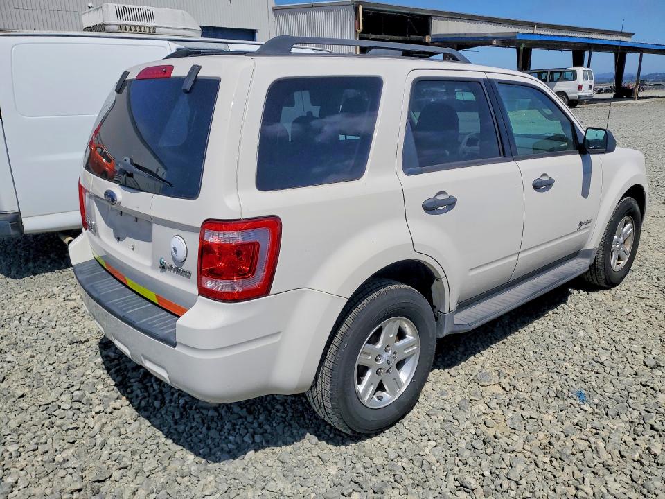 2009 Ford VIN 1FMCU493X9KC50557 COPART salvage auction — MINOR DENT/SCRATCHES, Ca - Dis/Dlr/Exp Only Clean Title, sold $2,600 on 2026-07-09 (photo 3)