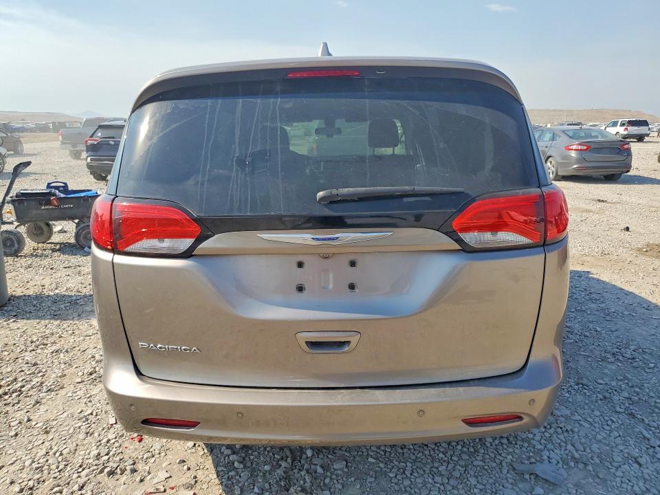 2018 Chrysler VIN 2C4RC1CG2JR133041 COPART salvage auction — FRONT END, UT - SALVAGE CERTIFICATE, sold $3,200 on 2026-07-31 (photo 6)