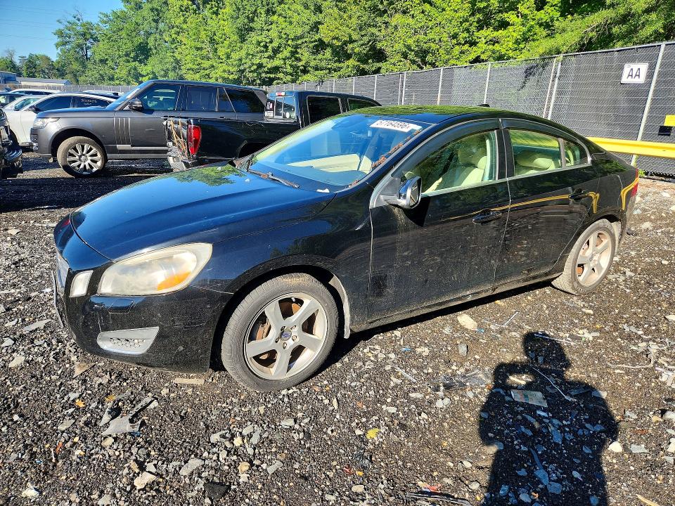 2013 Volvo S60 VIN YV1612FH3D2209267 COPART salvage auction — MECHANICAL, Va - Certificate Of Title, sold $375 on 2026-07-10 (photo 1)