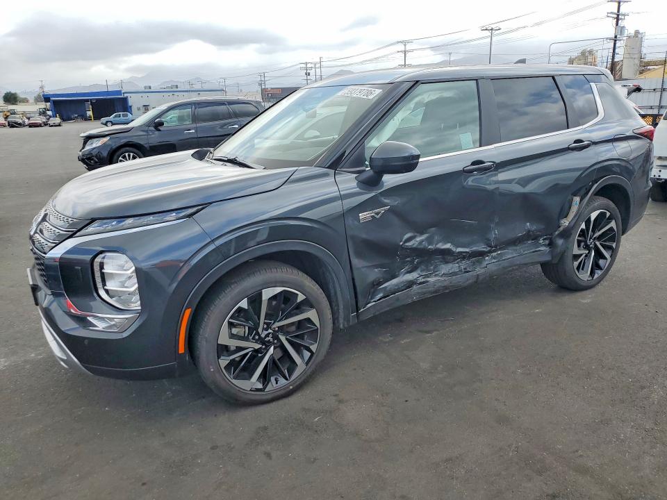2025 Mitsubishi Outlander VIN JA4T5VA91SZ054800 — COPART salvage auction photo