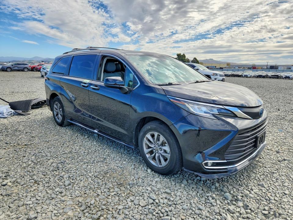 2022 Toyota VIN 5TDJRKEC7NS094374 COPART salvage auction — SIDE, Ca - Salvage Certificate, sold $5,200 on 2026-07-23 (photo 4)