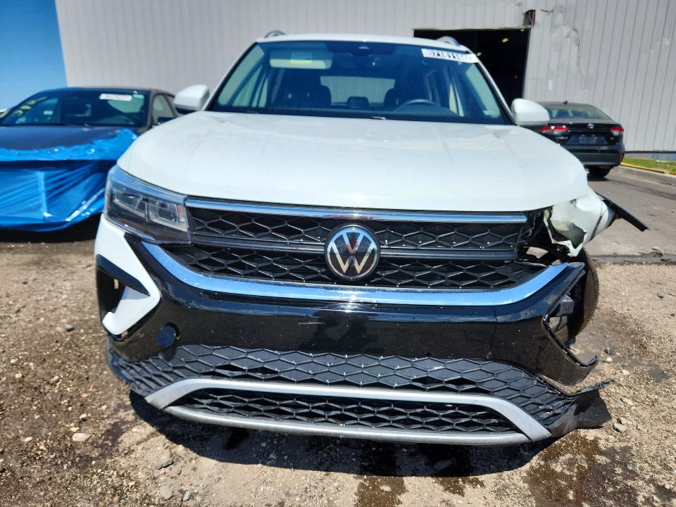 2024 Volkswagen Taos VIN 3VVEX7B29RM127463 COPART salvage auction — FRONT END, FL - CERTIFICATE OF TITLE (P), sold $7,000 on 2026-07-15 (photo 5)