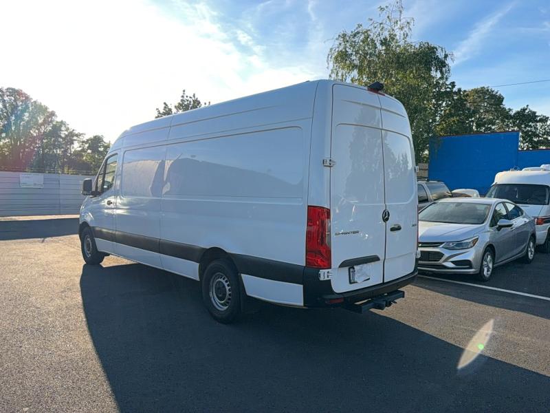 2021 Mercedes-benz Sprinter VIN W1Y4ECHY4MT076870 COPART salvage auction — MINOR DENT/SCRATCHES, Or - Certificate Of Title (P), sold $21,000 on 2026-07-06 (photo 3)