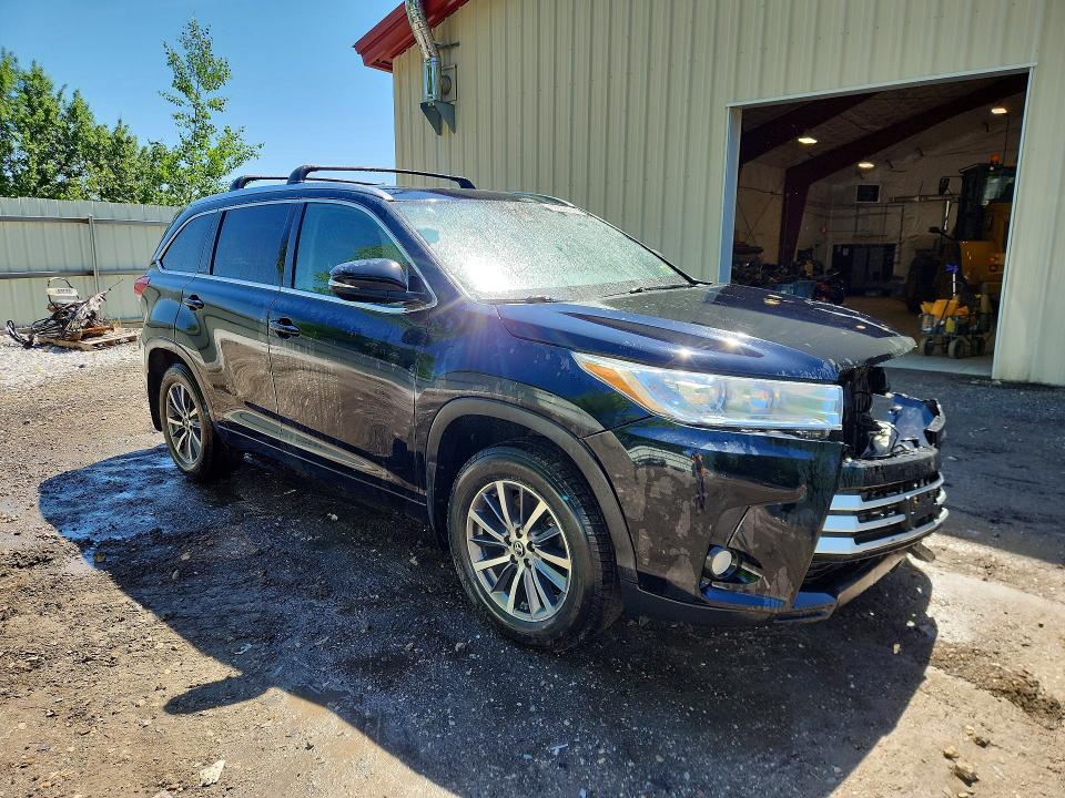 2017 Toyota Highlander VIN 5TDJZRFH2HS417589 COPART salvage auction — FRONT END, VT - CERT OF TITLE-SALVAGE VEHICLE, sold $9,100 on 2026-07-20 (photo 4)