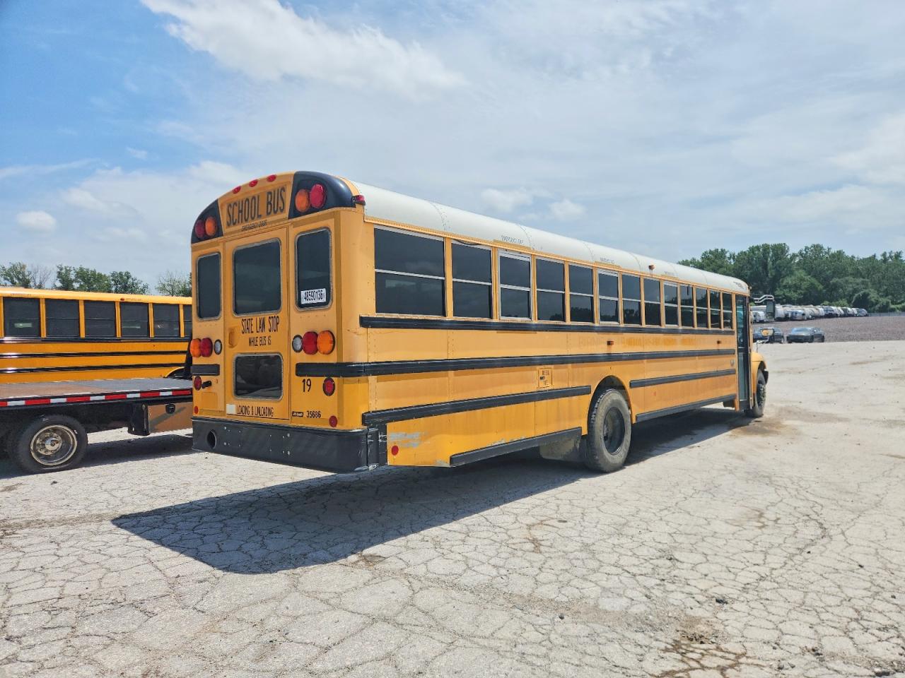 2014 Ic VIN 4DRBUAAN4EB486817 COPART salvage auction — Normal Wear, MO - CERTIFICATE OF TITLE, sold $2,000 on 2026-09-08 (photo 4)