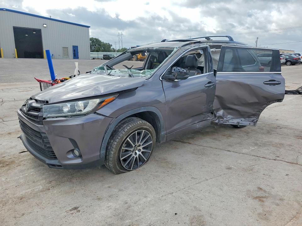2018 Toyota Highlander VIN 5TDKZRFH8JS545507 COPART salvage auction — ALL OVER, Ok - Cert Of Title-Salvage, sold $3,300 on 2026-07-16 (photo 1)