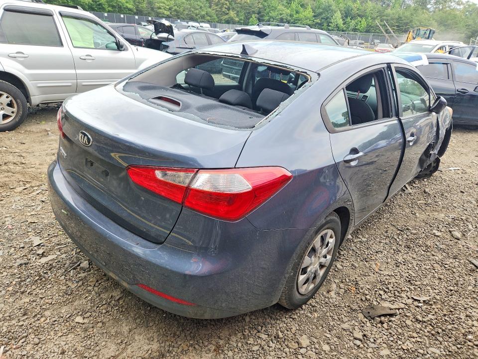 2016 Kia VIN KNAFK4A61G5440558 COPART salvage auction — FRONT END, Md - Cert Of Salvage > 75% Damage, sold $1,300 on 2026-07-28 (photo 3)