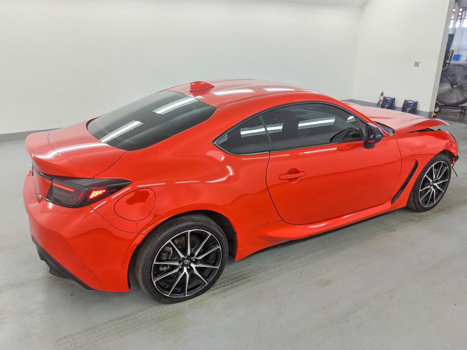 2024 Toyota Gr 86 VIN JF1ZNBB15R8753148 COPART salvage auction — FRONT END, CA - CERTIFICATE OF TITLE, sold $13,000 on 2026-07-28 (photo 3)
