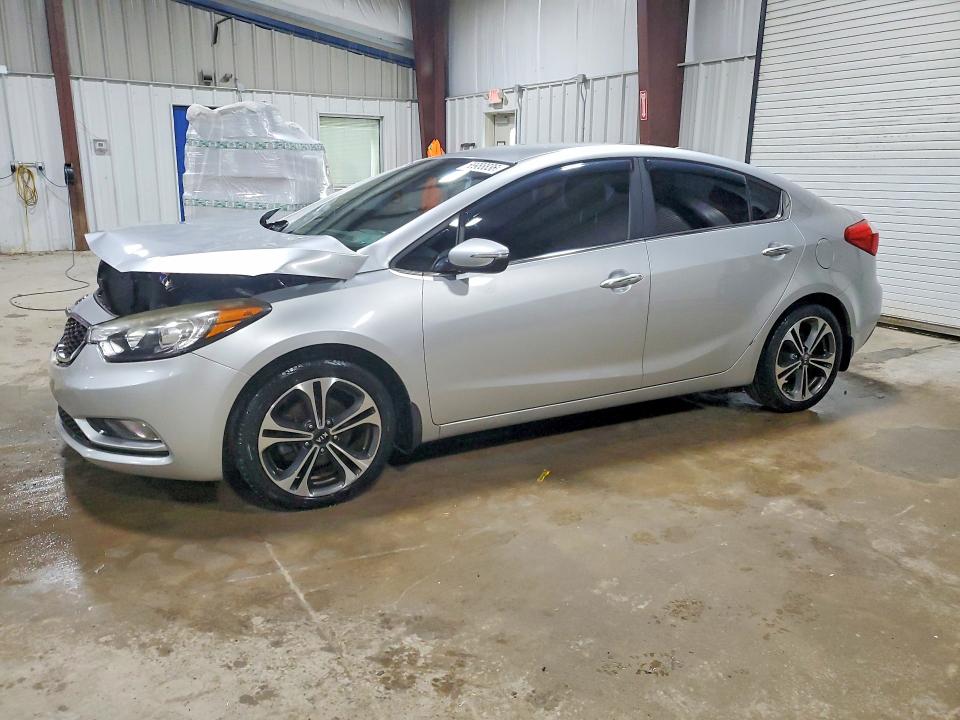 2014 Kia Forte VIN KNAFX4A87E5075383 COPART salvage auction — FRONT END, Pa - Certificate Of Salvage, sold $500 on 2026-07-15 (photo 1)