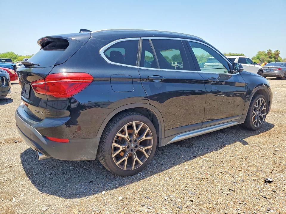 2021 BMW VIN WBXJG7C04M5U01633 COPART salvage auction — WATER/FLOOD, TX - SALVAGE TITLE-FLOOD DAMAGE, sold $250 on 2026-07-29 (photo 3)
