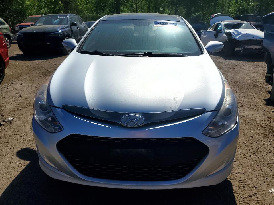 2013 Hyundai Sonata VIN KMHEC4A43DA082050 COPART salvage auction — SIDE, On - Permit No Brand - Unfit, sold $375 on 2026-07-23 (photo 5)
