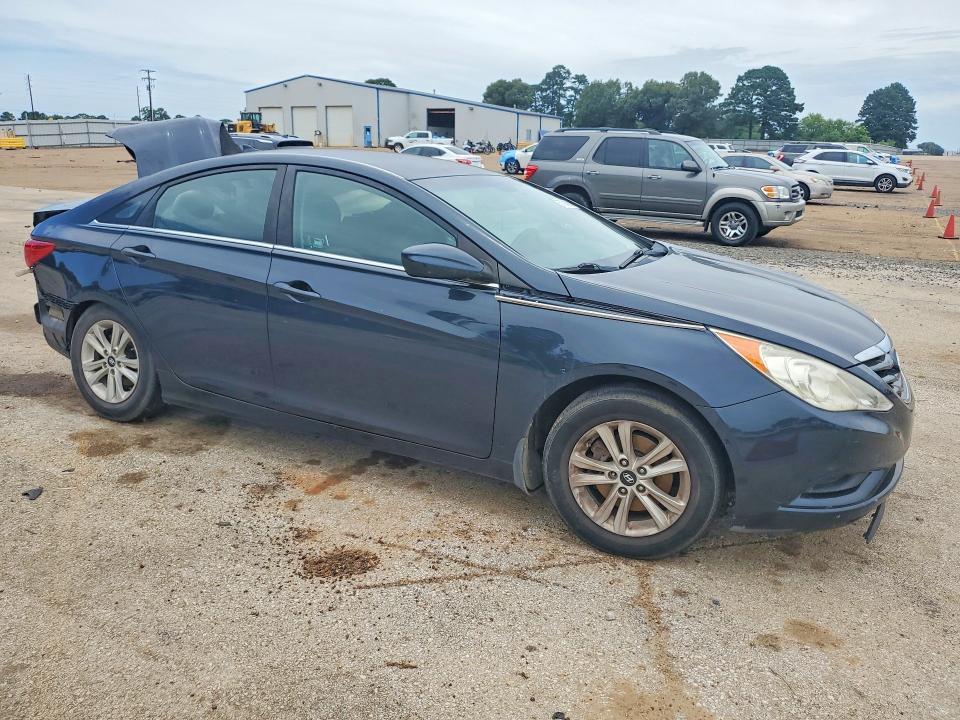 2013 Hyundai VIN 5NPEB4AC5DH691177 COPART salvage auction — REAR END, Tx - Salvage Vehicle Title, sold $225 on 2026-07-27 (photo 4)