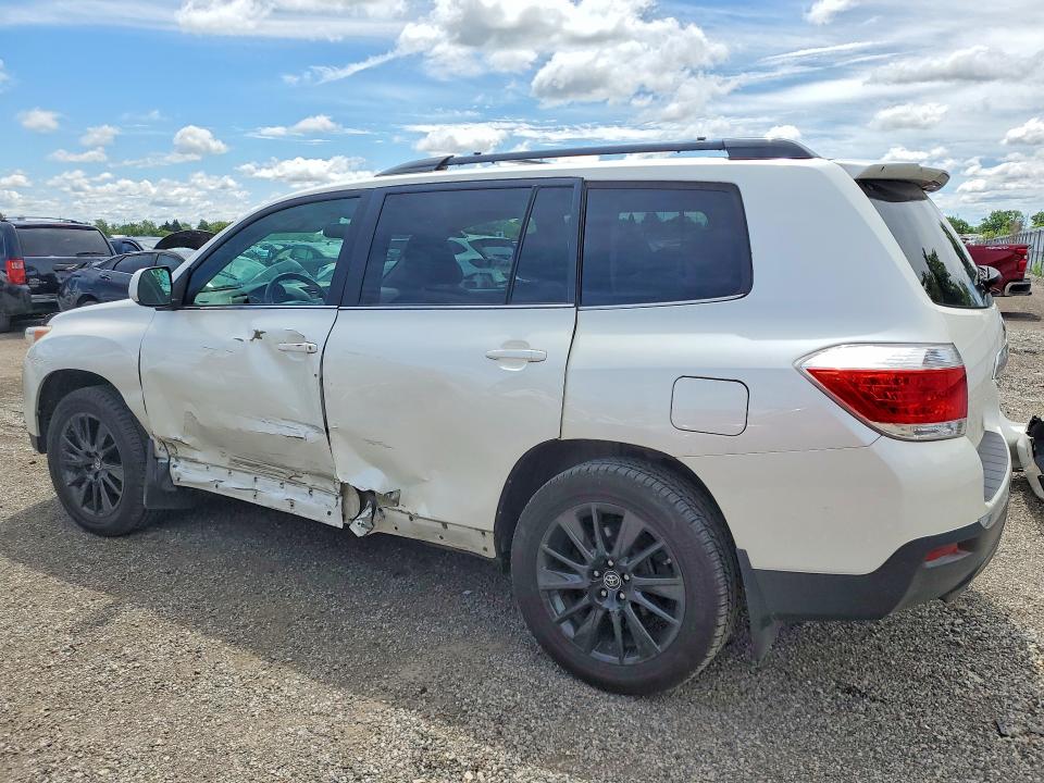 2013 Toyota Highlander VIN 5TDBK3EHXDS186099 COPART salvage auction — SIDE, On - Permit Salvage, sold $3,000 on 2026-07-28 (photo 2)