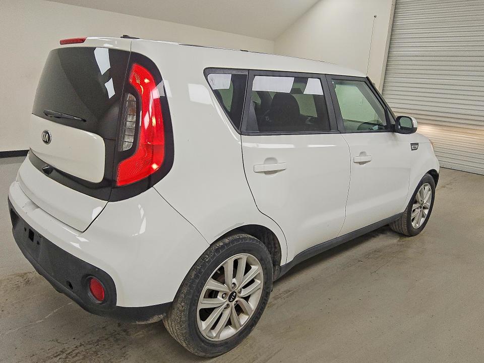 2019 Kia Soul VIN KNDJP3A55K7019620 COPART salvage auction — NORMAL WEAR, TX - CERT OF TITLE-REBLT SLVG FLOOD, sold $1,200 on 2026-07-14 (photo 3)