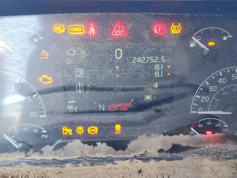 2023 Volvo VIN 4V4NC9EH5PN338477 COPART salvage auction — SIDE, Az - Dis/Dlr/Exp Only Clean Title (P), sold $7,800 on 2026-07-28 (photo 8)