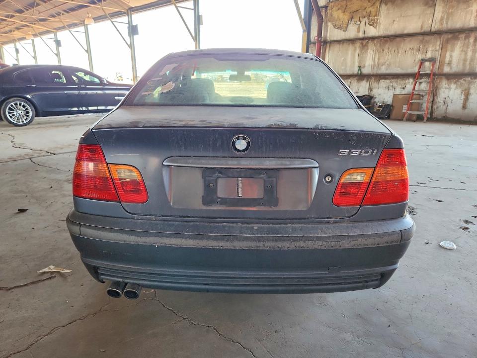 2002 BMW 3 series VIN WBAEV53402KM17707 COPART salvage auction — NORMAL WEAR, Az - Certificate Of Title, sold $475 on 2026-07-29 (photo 6)