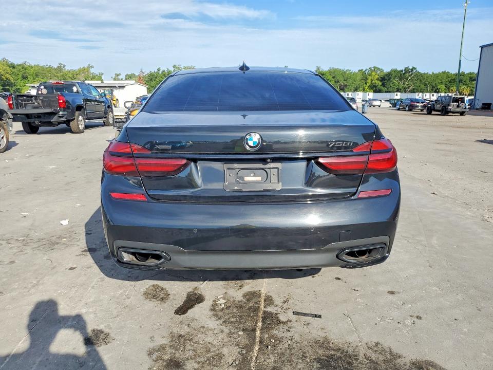 2016 BMW 7er VIN WBA7F2C5XGG420864 COPART salvage auction — MINOR DENT/SCRATCHES, Salvage Title, sold $7,900 on 2026-08-19 (photo 6)