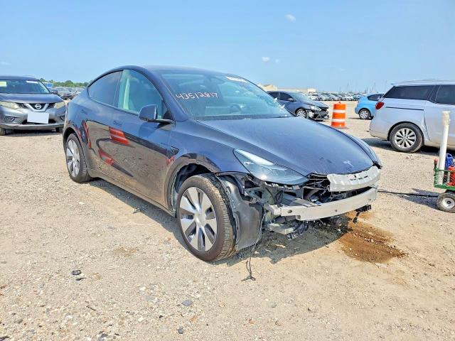 2024 Tesla Model y VIN 7SAYGDEE9RA275956 COPART salvage auction — FRONT END, TX - SALVAGE VEHICLE TITLE, sold $13,000 on 2026-07-13 (photo 4)