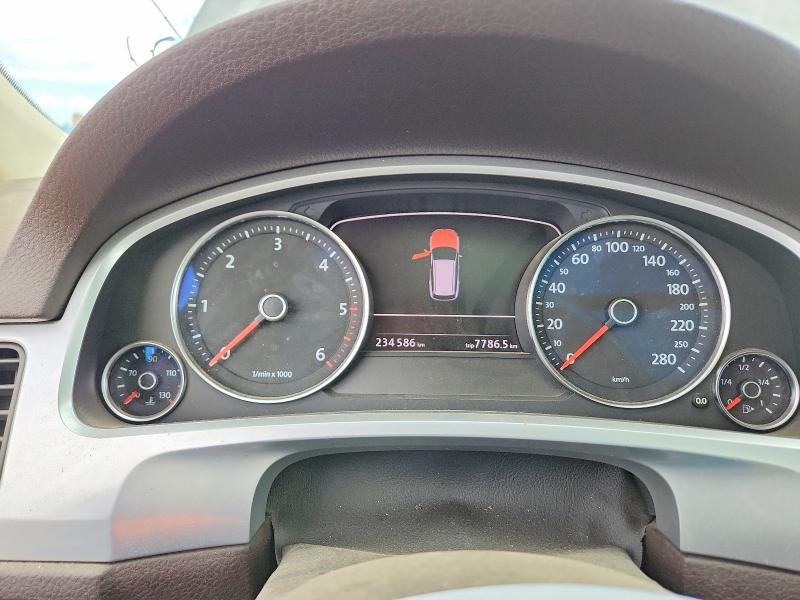 2011 Volkswagen Touareg VIN WVGFK9BP6BD002006 COPART salvage auction — FRONT END, AB - BOS - SALVAGE, sold $1,100 on 2026-07-02 (photo 9)