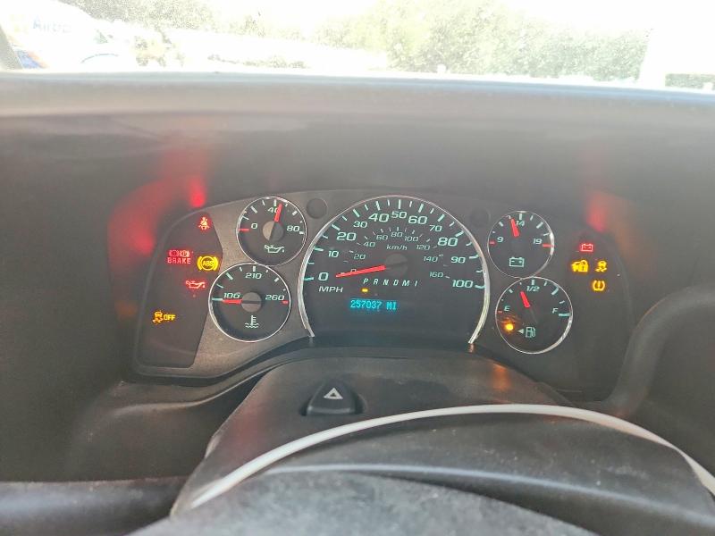 2016 Chevrolet Express 2500 VIN 1GCWGAFF8G1210664 COPART salvage auction — MINOR DENT/SCRATCHES, NC - DEALER ONLY CLEAN TITLE, sold $325 on 2026-07-09 (photo 9)
