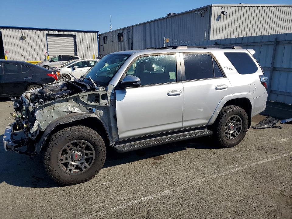 2020 Toyota VIN JTEBU5JR7L5811787 COPART salvage auction — FRONT END, Ca - Salvage Certificate, sold $15,800 on 2026-07-31 (photo 1)