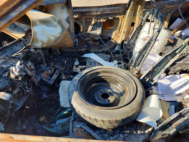 2016 Hyundai Veloster VIN KMHTC6AD4GU303242 COPART salvage auction — BURN, MI - DEALER ONLY-REBUILT SALVAGE, sold $175 on 2026-07-22 (photo 7)