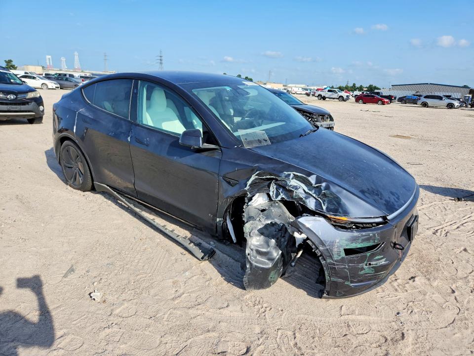 2026 Tesla VIN 7SAYGDEE0TA404948 COPART salvage auction — FRONT END, Tx - Salvage Vehicle Title, sold $20,600 on 2026-07-02 (photo 4)