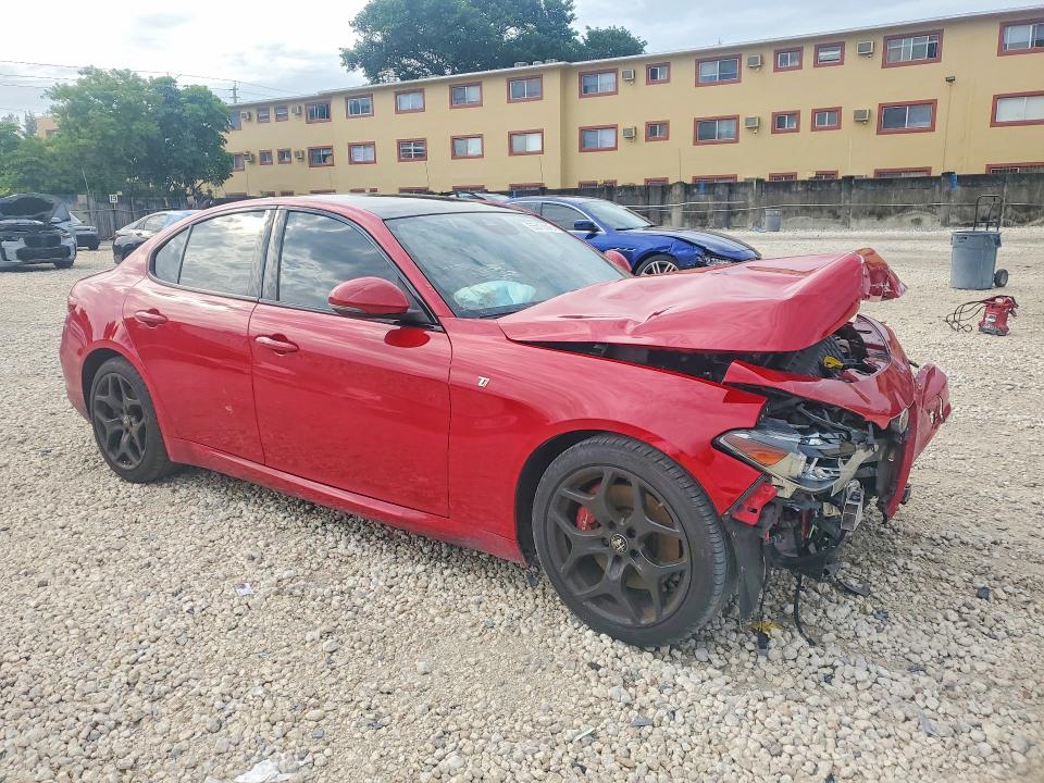 2022 Alfa romeo Giulia VIN ZARFAMBN4N7663728 COPART salvage auction — FRONT END, Fl - Certificate Of Destruction, sold $950 on 2026-08-21 (photo 4)