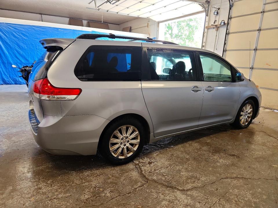2012 Toyota Sienna VIN 5TDJK3DCXCS046697 COPART salvage auction — MINOR DENT/SCRATCHES, OH - CERT OF TITLE-REPOSSESSION, sold $2,100 on 2026-07-28 (photo 3)