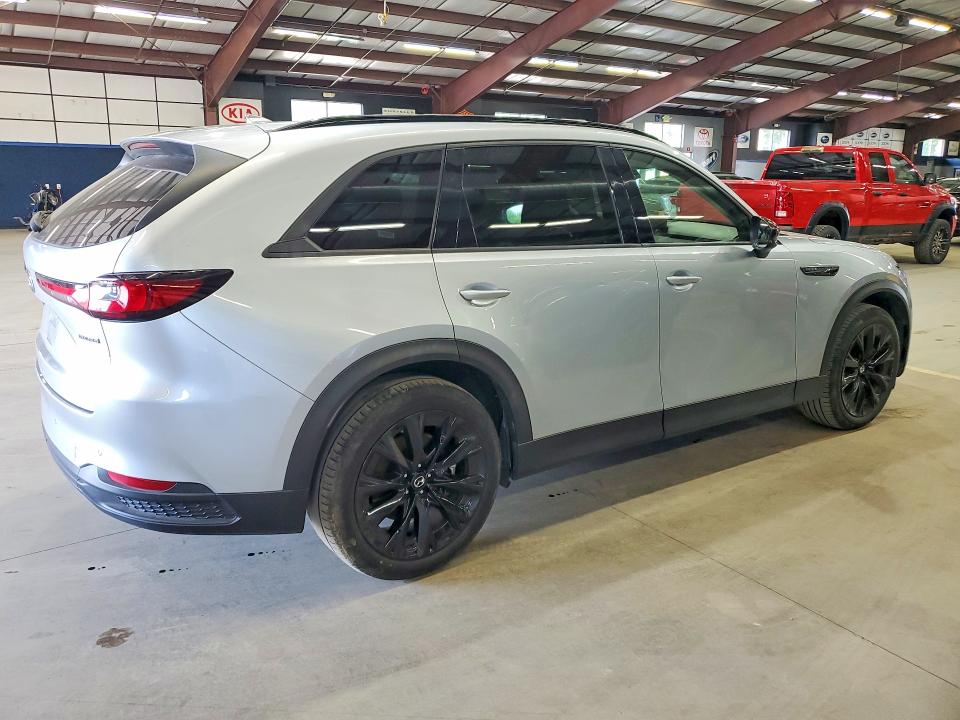 2025 Mazda Cx-90 VIN JM3KKCHD8S1222592 COPART salvage auction — MINOR DENT/SCRATCHES, FL - CERTIFICATE OF TITLE, sold $24,200 on 2026-07-08 (photo 3)