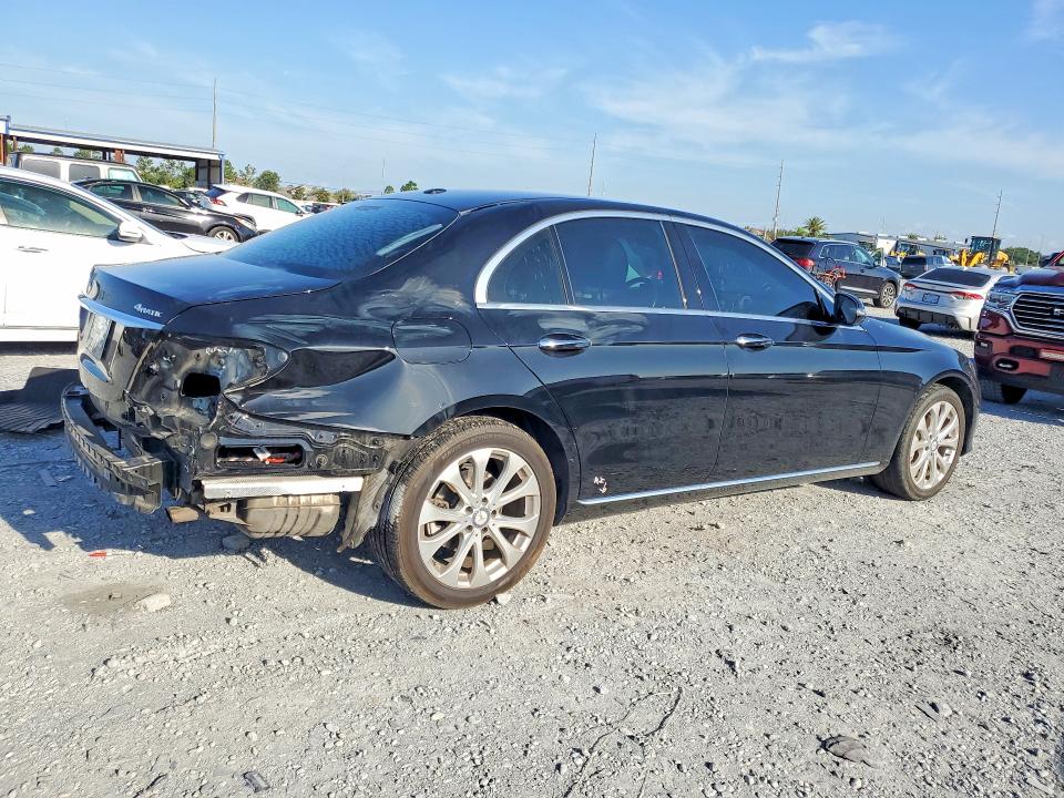 2017 Mercedes-benz E-klasse VIN WDDZF4KBXHA197878 COPART salvage auction — REAR END, FL - CERT OF TITLE SLVG REBUILDABLE, sold $9,000 on 2026-07-31 (photo 3)