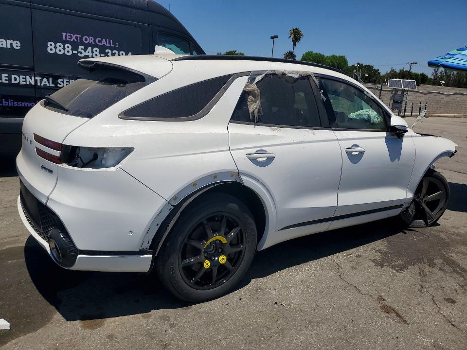 2023 Genesis Gv70 VIN KMUMCDTC9PU117551 COPART salvage auction — FRONT END, In - Cert Of Title-Salvage Title, sold $3,500 on 2026-07-09 (photo 3)
