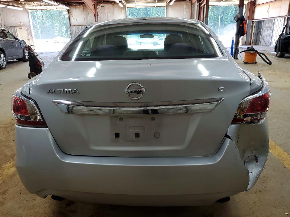 2015 Nissan Altima VIN 1N4AL3AP8FN334352 COPART salvage auction — REAR END, Nc - Salvage Certificate Of Title, sold $375 on 2026-07-29 (photo 6)