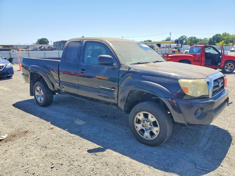 2006 Toyota Tacoma VIN 5TETX62N76Z232320 COPART salvage auction — VANDALISM, Ca - Salvage Certificate, sold $3,700 on 2026-07-16 (photo 4)