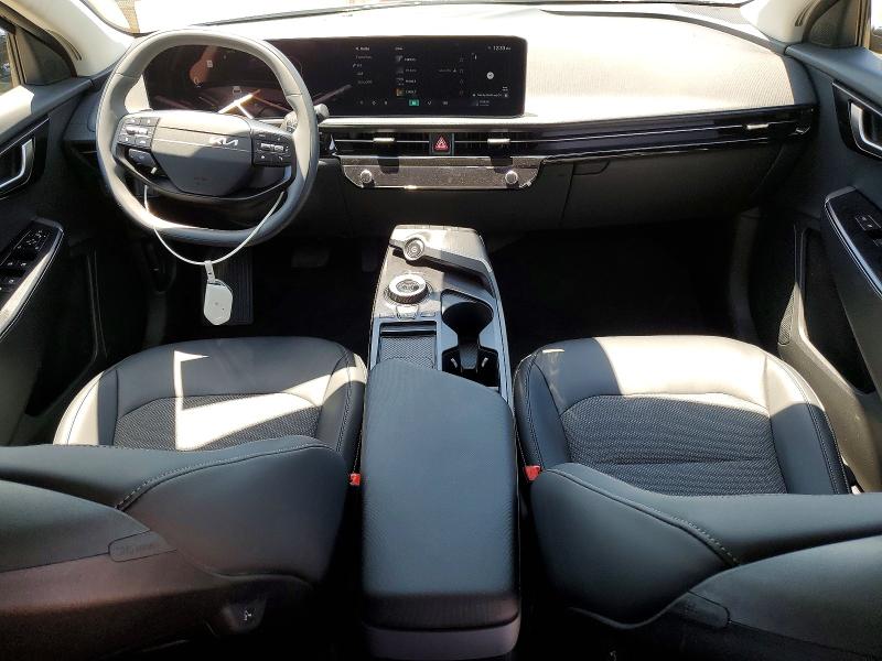 2025 Kia Ev6 VIN 5XYC34JA8SG014275 COPART salvage auction — MINOR DENT/SCRATCHES, Ca - Dis/Dlr/Exp Only Clean Title, sold $16,300 on 2026-07-02 (photo 8)