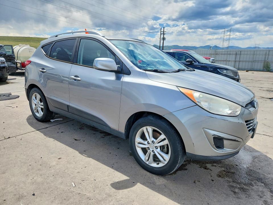 2011 Hyundai Tucson VIN KM8JUCAC1BU259428 COPART salvage auction — FRONT END, CO - PUBLIC - SALVAGE TITLE, sold $275 on 2026-07-29 (photo 4)