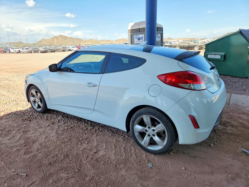 2015 Hyundai Veloster VIN KMHTC6AD6FU230874 COPART salvage auction — FRONT END, Salvage Title, sold $175 on 2026-07-28 (photo 2)
