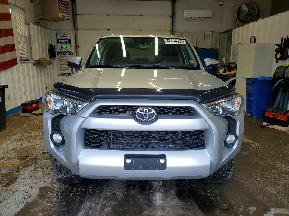 2015 Toyota 4runner VIN JTEBU5JR0F5221337 COPART salvage auction — REAR END, Me - Cert Of Title-Salvage Collisio, sold $5,100 on 2026-07-30 (photo 5)