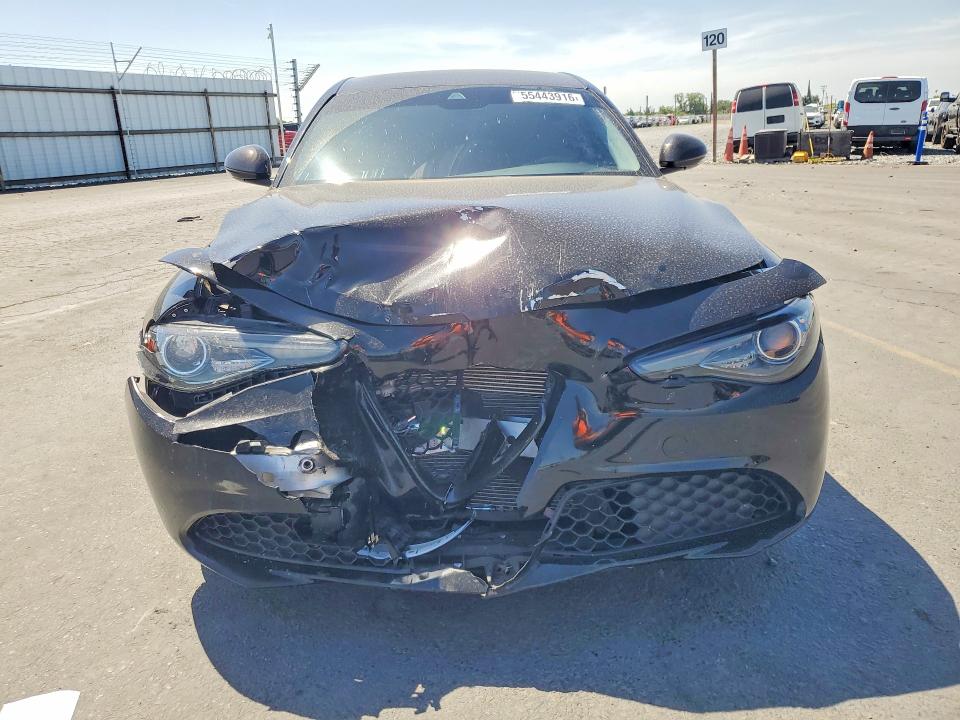 2020 Alfa romeo Giulia VIN ZARFAMAN1L7633892 COPART salvage auction — FRONT END, CA - SALVAGE CERTIFICATE, sold $2,700 on 2026-07-16 (photo 5)