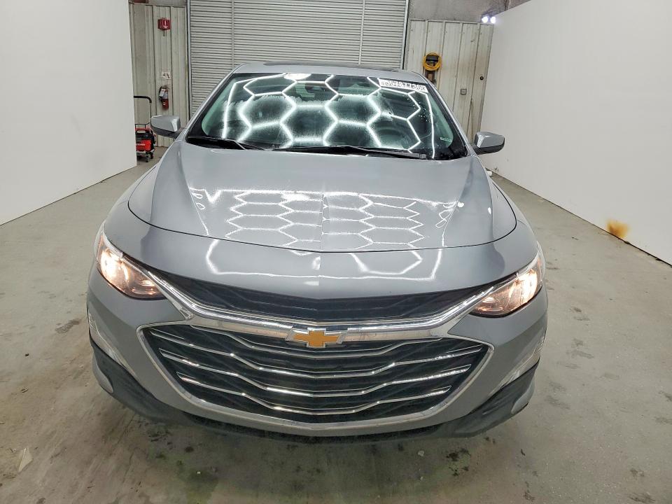 2024 Chevrolet Malibu limited VIN 1G1ZD5STXRF168635 COPART salvage auction — MINOR DENT/SCRATCHES, OH - CERTIFICATE OF TITLE, sold $10,800 on 2026-08-17 (photo 5)