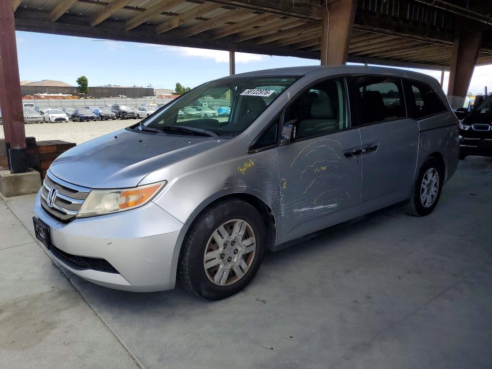 2013 Honda Odyssey VIN 5FNRL5H20DB090081 — COPART salvage auction photo
