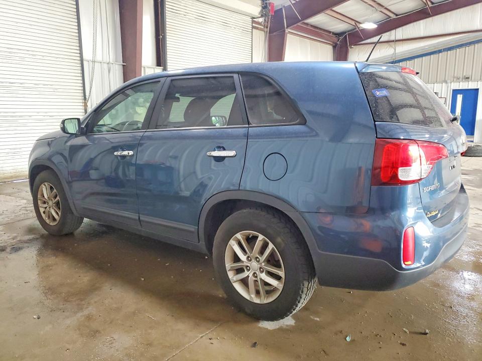 2014 Kia Sorento VIN 5XYKT3A66EG463475 COPART salvage auction — MINOR DENT/SCRATCHES, PA - CERT OF TITLE, sold $775 on 2026-07-29 (photo 2)