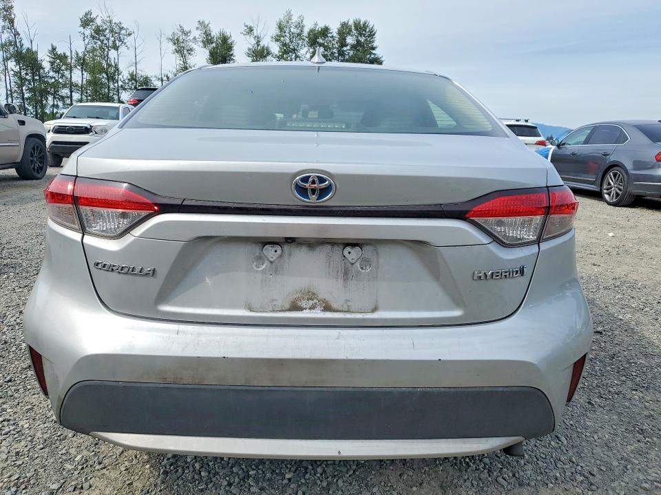 2021 Toyota VIN JTDEAMDE3MJ015849 COPART salvage auction — SIDE, Salvage Title, sold $4,350 on 2026-07-20 (photo 6)