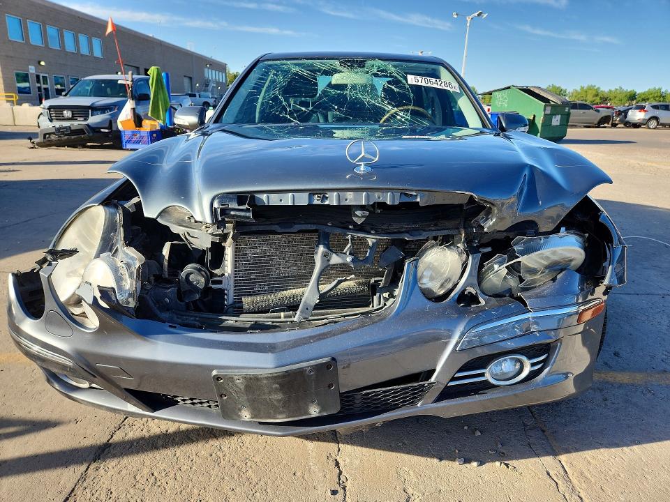 2008 Mercedes-benz E-klasse VIN WDBUF87X88B312714 COPART salvage auction — FRONT END, Wy - Dis/Dlr/Exp Only Clean Title, sold $800 on 2026-08-03 (photo 5)